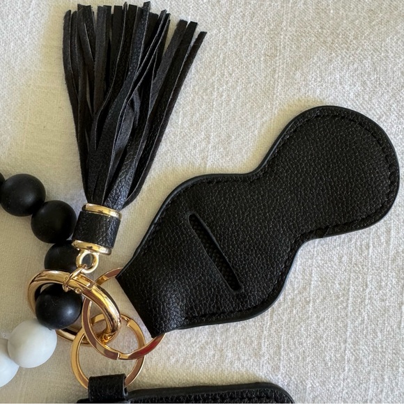 Boutique, wristlet keychain wallet - Picture 3 of 5